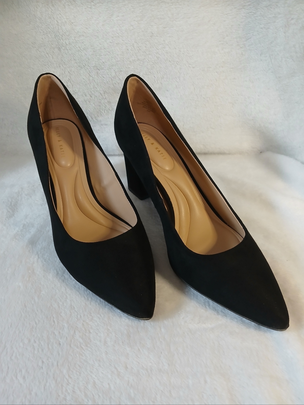Kelly & Katie " PAMMY " Pointed Toe Pump Size 10 With Box